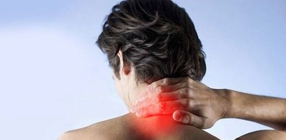 dor no pescoço devido à osteocondrose