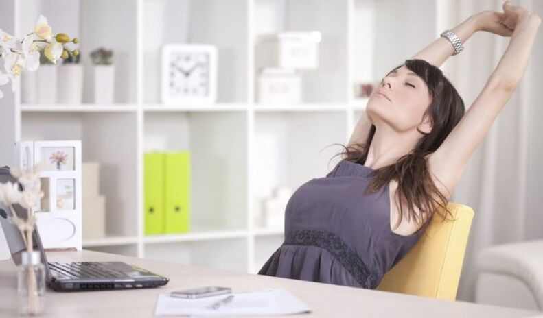 trabalho sedentário como causa de dor nas omoplatas